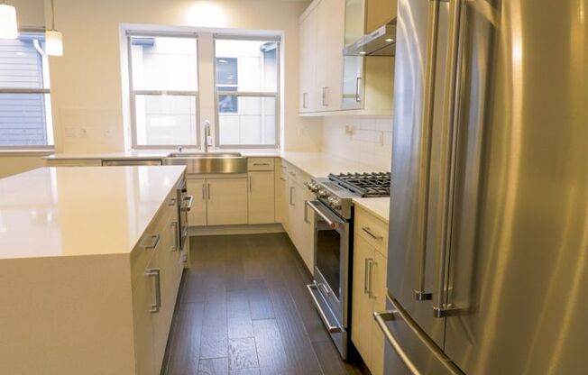 4bd/3ba Newcastle House