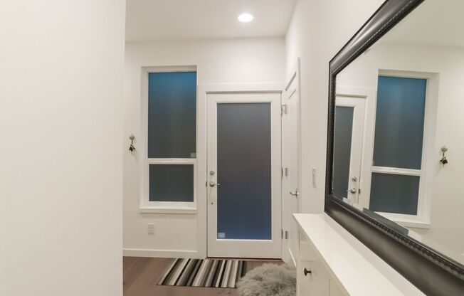 3Bd/3Ba Seattle Townhouse