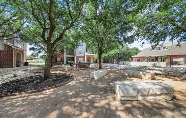 COMMUNITY COURTYARD