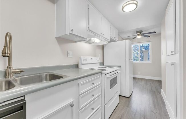 1 bed, 1 bath, 680 sqft, $1,295, Unit 80A