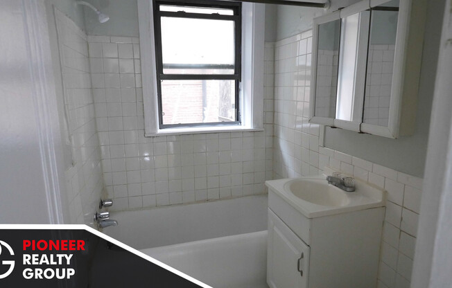 1347 N Dearborn
