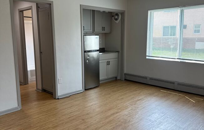 Studio, 1 bath, 450 sqft, $845, Unit 262-2