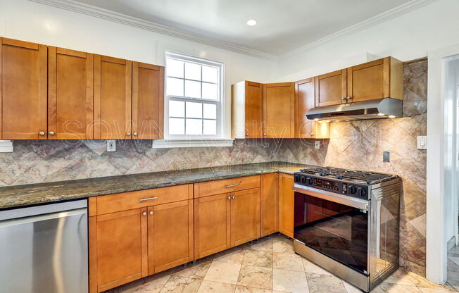 840 36 AVE