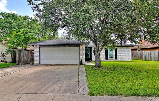 11401 Woodway Creek - 3/Bed 2/Bath - $1,695/month