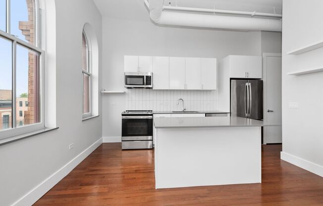 1421-1427 N. Milwaukee Avenue