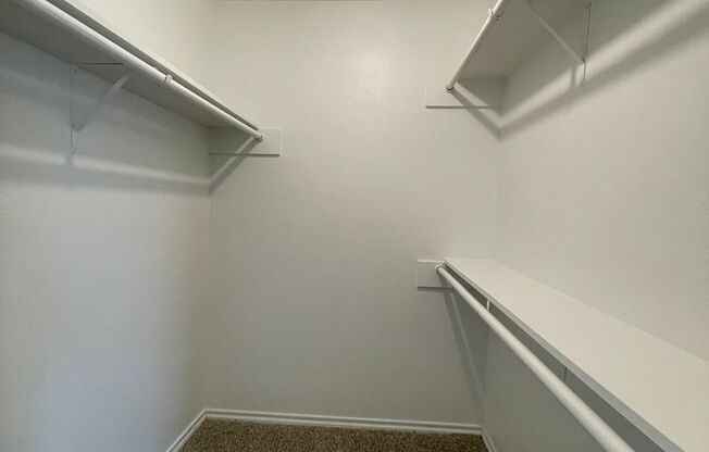 1 bed, 1 bath, 710 sqft, $1,025, Unit 253