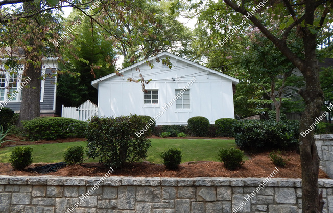 712 HIGHLAND AVE NE