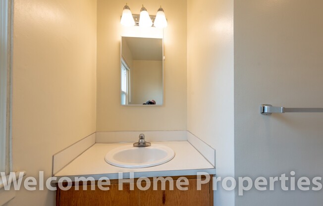 2 beds, 1 bath, 1,269 sqft, $1,795, Unit 24 Ash Ave A