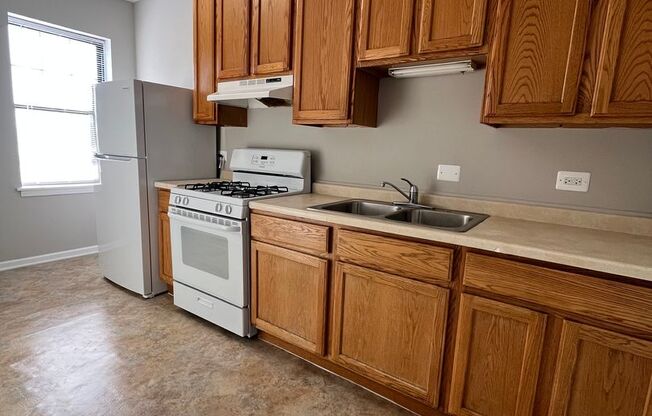 2 beds, 1 bath, 670 sqft, $1,090, Unit CA 131-3S