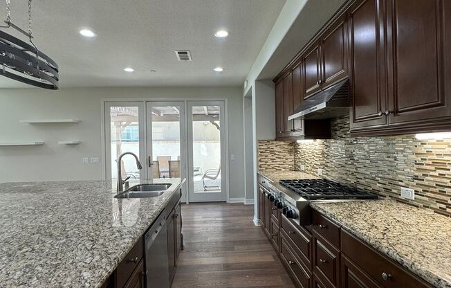 Modern 5 Bed, 4.5 Bath Home in Tustin Legacy