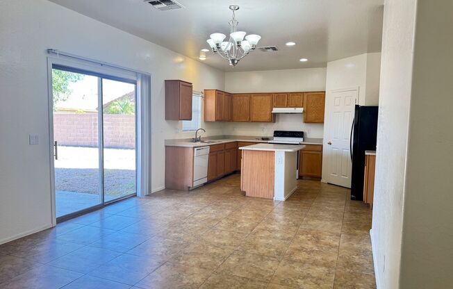 Queen Creek 4 bed 2.5 bath For rent