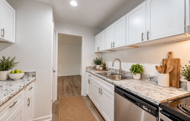 3 beds, 2 baths, 1,200 sqft, $1,995, Unit 2290-03