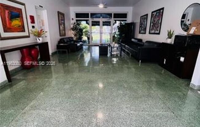 10190 Collins Ave appt 106 (A11983000)