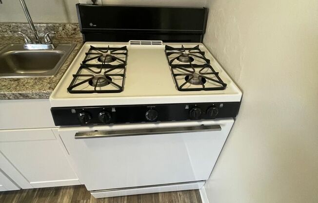 Studio, 1 bath, 380 sqft, $724, Unit IP-52