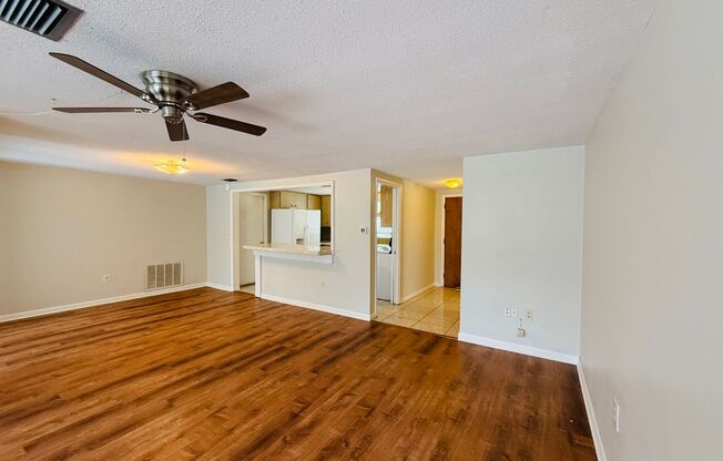 Beautiful Updated 2-Bedroom Home for rent with Screened-In Pool!
