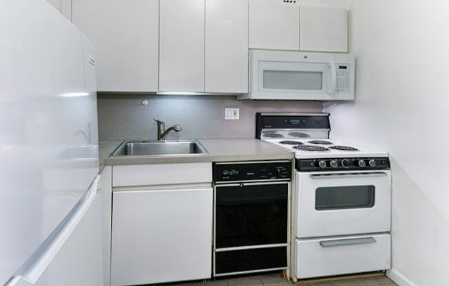 Studio, 1 bath, 562 sqft, $3,600, Unit 6M