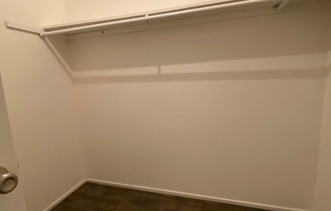 1 bed, 1 bath, 700 sqft, $1,095, Unit 03C