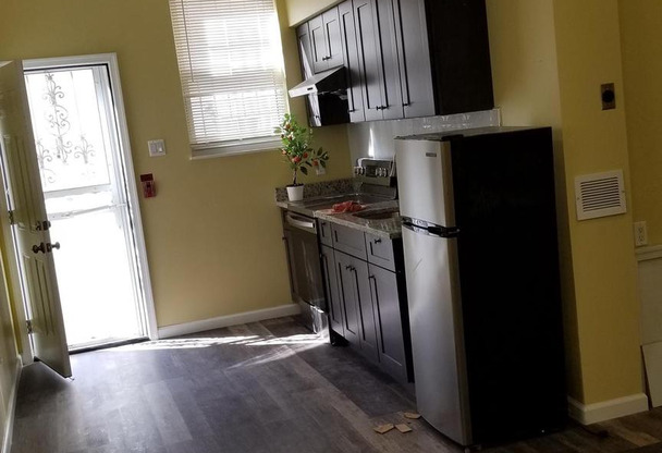 1120 Locust Street PRE