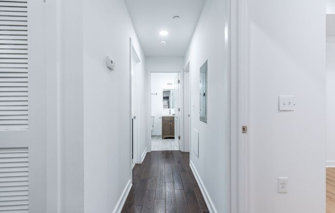 3 beds, 2 baths, 150 sqft, $1,975, Unit 1407-202