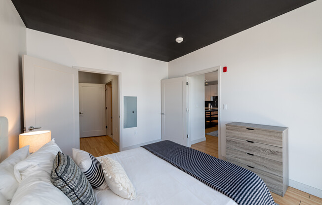 1 bed, 1 bath, 856 sqft, $3,750, Unit 345