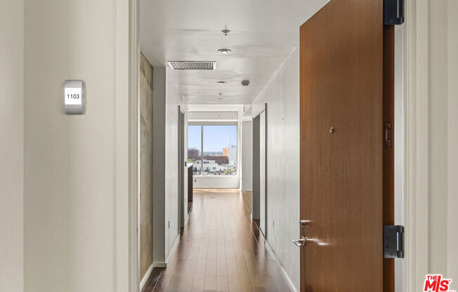 1 bed, 1.5 baths, 1,120 sqft, $4,000, Unit 1103