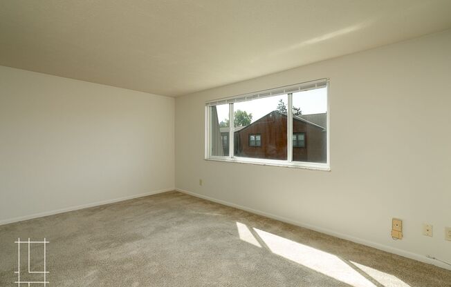 2 beds, 1.5 baths, $1,350, Unit 393 E Buttles Ave Apt. F