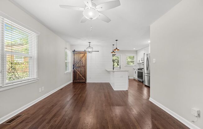 Adorable, Modern 3 Bedroom Ranch near Downtown Raleigh - Gorgeous finishes, open floorplan, updated kitchen and bath, CUTE!!!