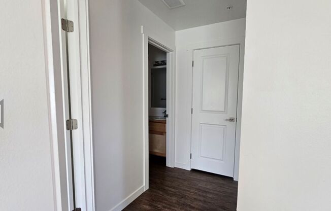 1 bed, 1 bath, $1,250, Unit 304