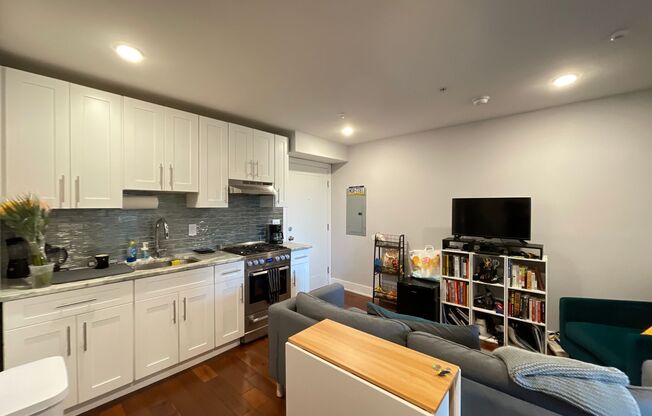 1 bed, 1 bath, $1,395, Unit Apt 27