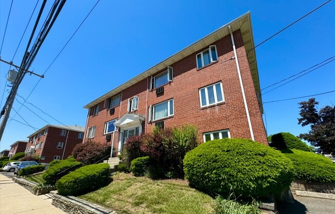 109 Warren St.