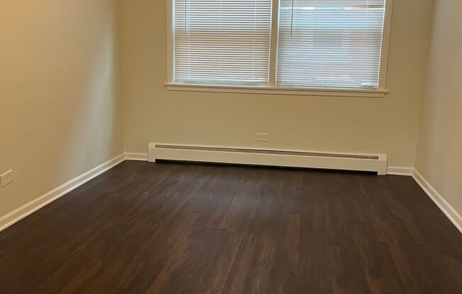 1710-16 Touhy LLC
