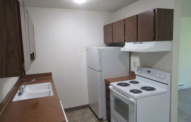 1 bed, 1 bath, 580 sqft, $995, Unit 38