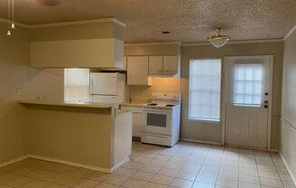 2 beds, 1 bath, $1,095, Unit 807