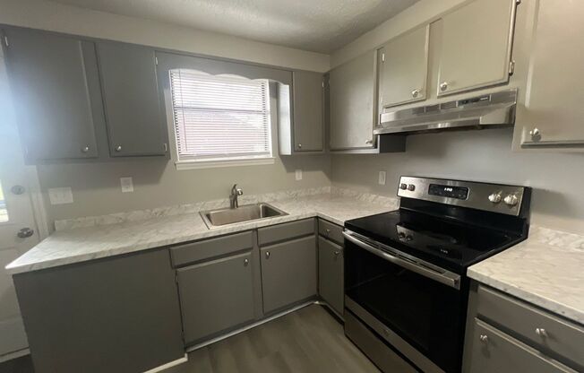 2 Bedroom, 1 bath, 1 Story Duplex