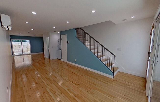818 N Van Ness