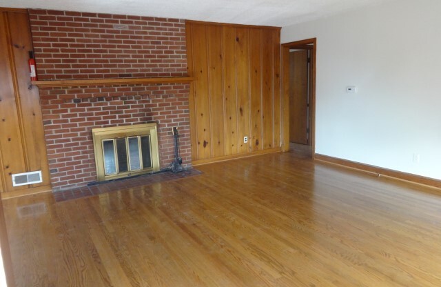 3 beds, 2 baths, $3,850