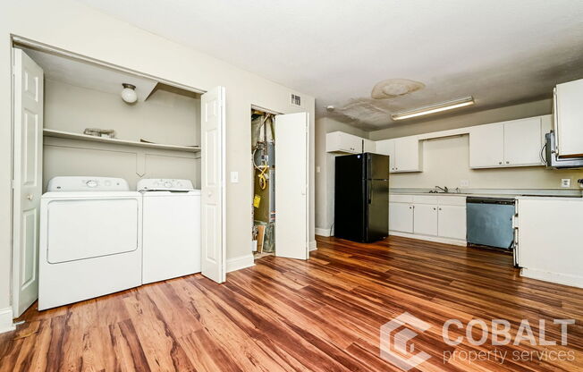 416 CREEKVIEW CT
