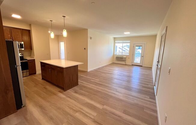 2 beds, 1 bath, $1,875, Unit E309