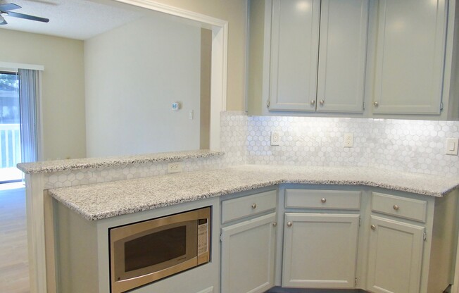 Clean remodel in amazing location!