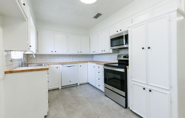 3 beds, 1 bath, $1,350