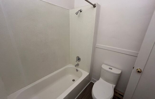 Studio, 1 bath, $825, Unit C