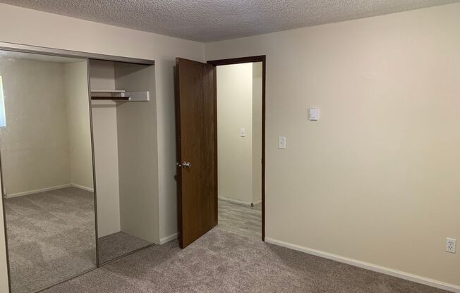 2 beds, 1 bath, 1,050 sqft, $2,395