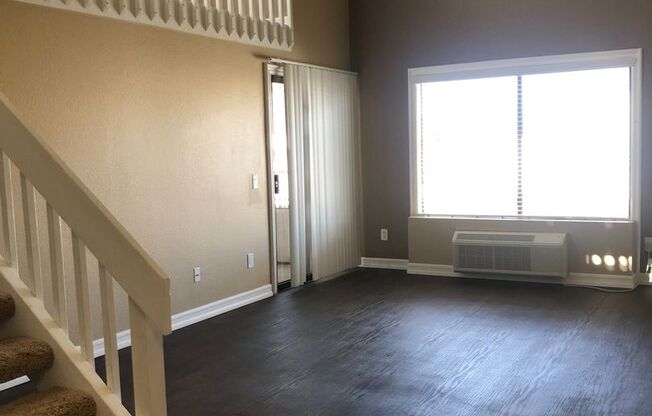 2 beds, 2 baths, 900 sqft, $2,800, Unit 416
