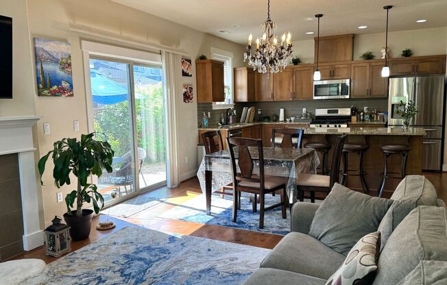 Beautiful 2 story Home in Wilsonville