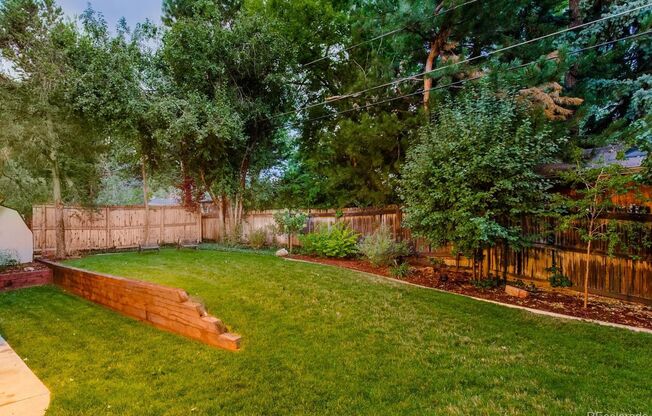 Beautiful Ranch in Belcaro Neighborhood