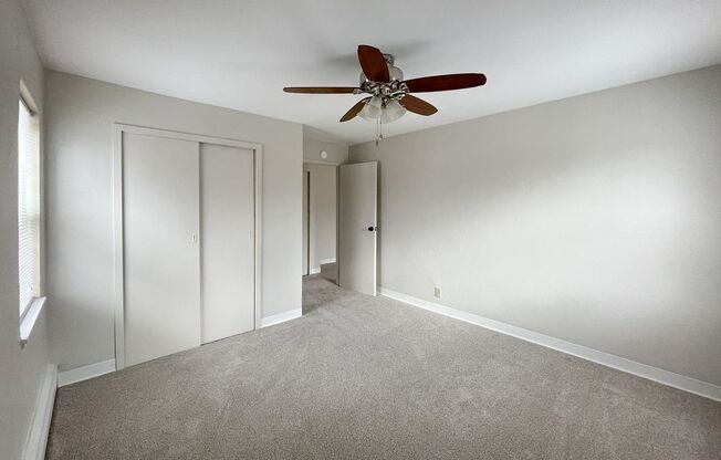 1 bed, 1 bath, 650 sqft, $1,045, Unit 569-32