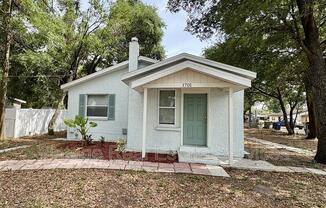 1701 E LOUISIANA AVE