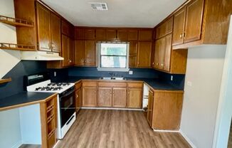 3 beds, 1 bath, $1,550