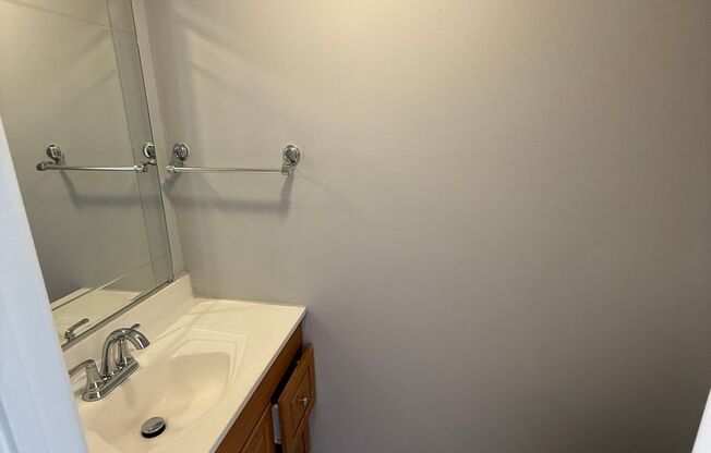 2 beds, 1.5 baths, $2,550, Unit 305