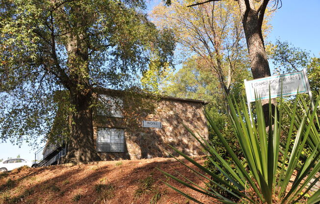One bedroom in Highland Park